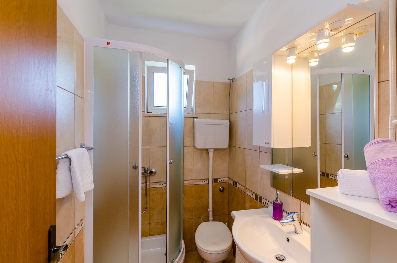 Banići Apartment & Rooms Mazdin מראה חיצוני תמונה